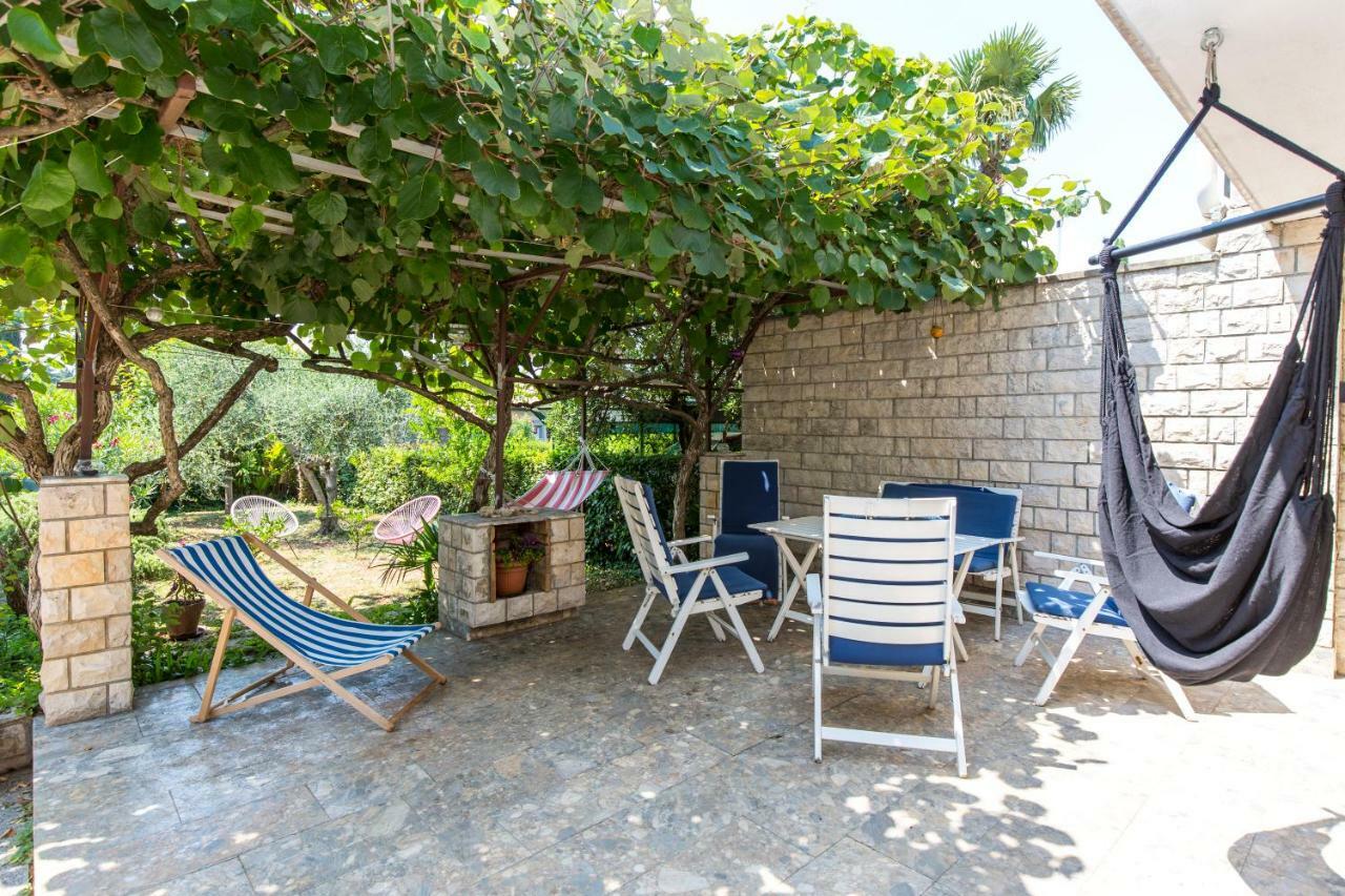 Casa Flora 3-Minutes' Walk From The Beach Novigrad Istria Exterior foto