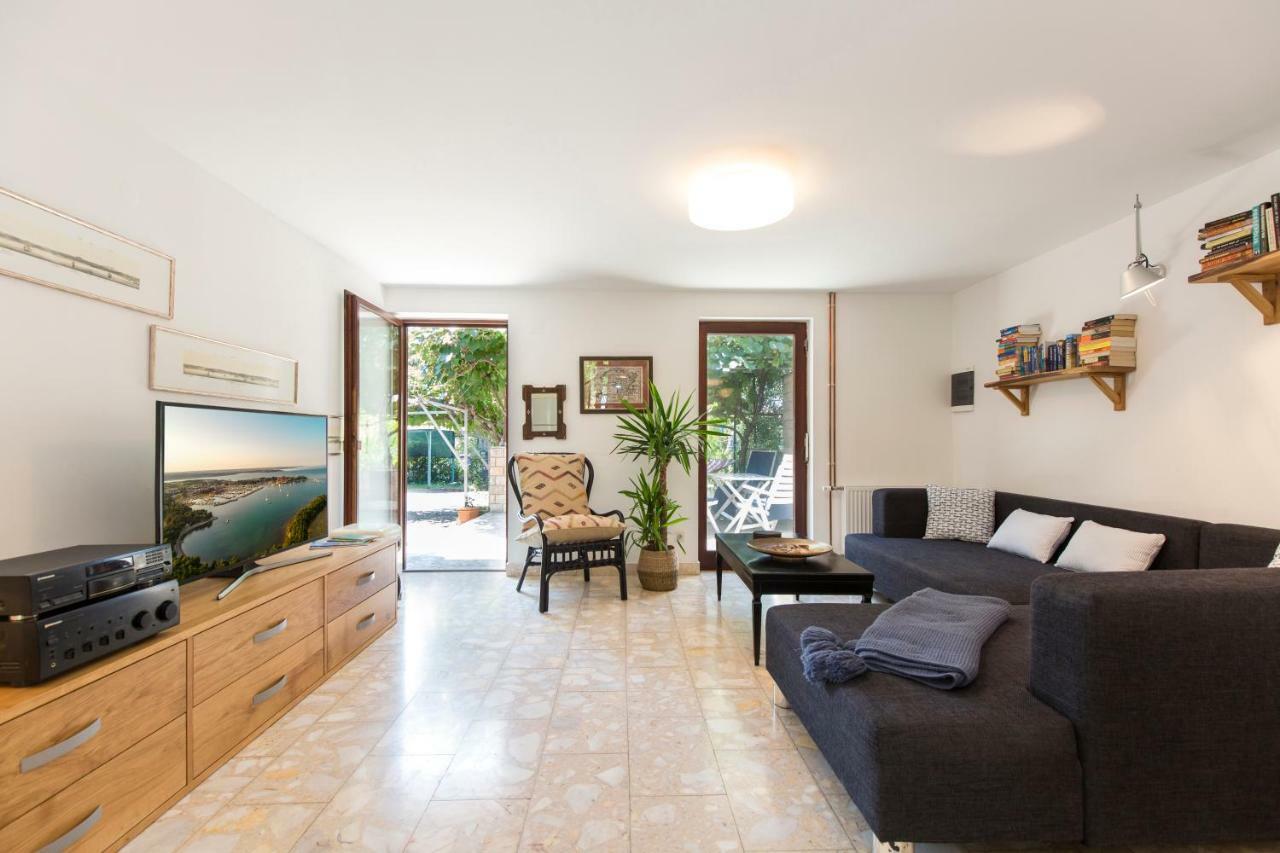 Casa Flora 3-Minutes' Walk From The Beach Novigrad Istria Exterior foto